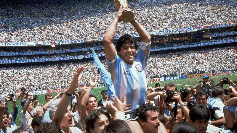 Huyền Thoại Bóng Đá Maradona – huyền thoại vượt thời gian