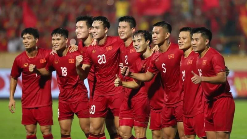 Cầu Thủ Số 8 Việt Nam: Những Chân Sút Ấn Tượng Nhất