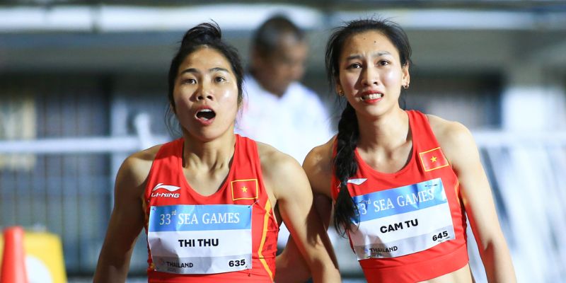 Cẩm Tú bật khóc vỡ òa sau tấm huy chương bạc quý hơn vàng